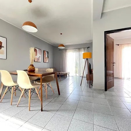 Down Town Apartment *